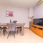 דירה Marina Veskovic נזרין