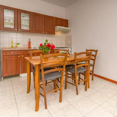 Apartment Marina Veskovic