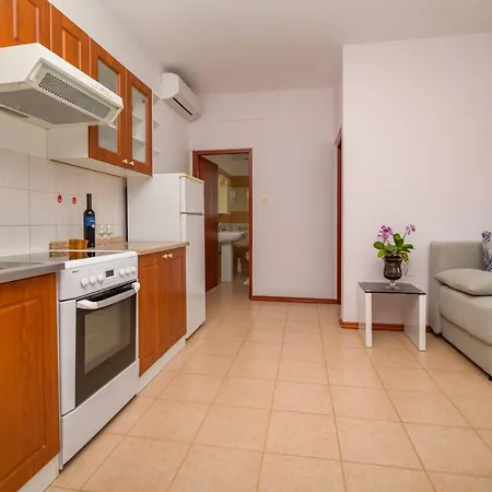Apartment Marina Veskovic